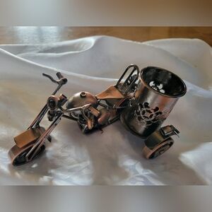 👻NEW👻 Iron Metal Motorcycle Pen Holder